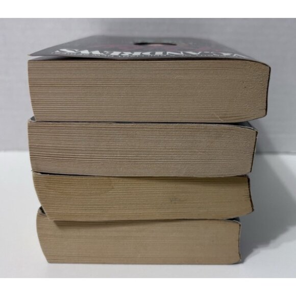 VTG VC Andrews Landry Family Series with Keyhole Covers (Missing One Book) - Picture 6 of 6